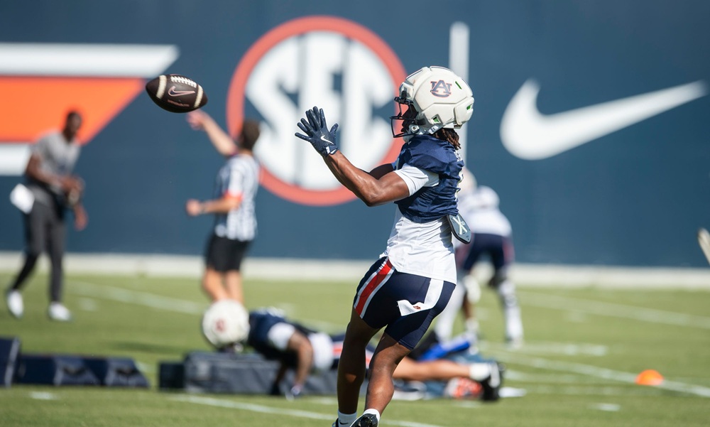 Auburn freshman WR DeShawn Spencer moving like a vet in fall camp