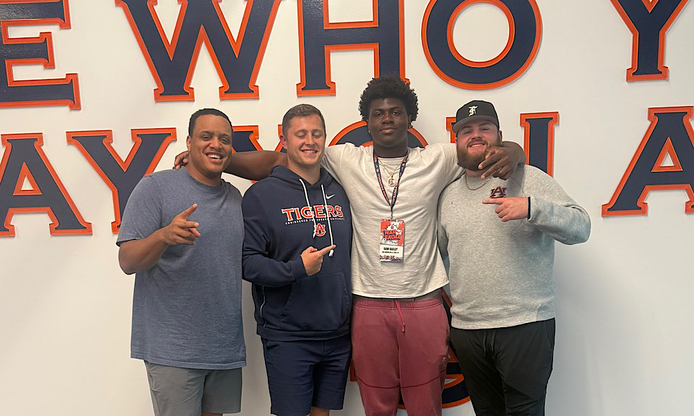 Auburn OL coach has Auburn standing strong with 4-Star OL Samuel Bailey